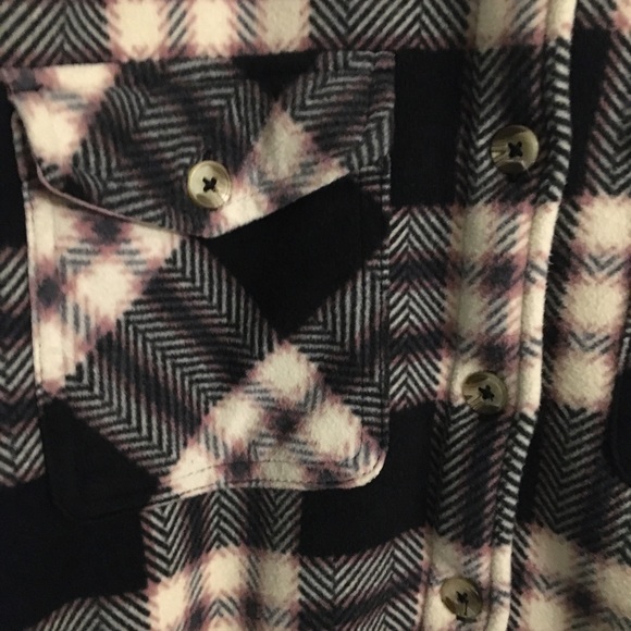 Woman’s flannel jacket by Soho Threads, Size petite small - Picture 3 of 7